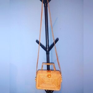 NWOT Woven Tan Camel Bohemian Brown Basket Purse Picnic Lunch Halloween